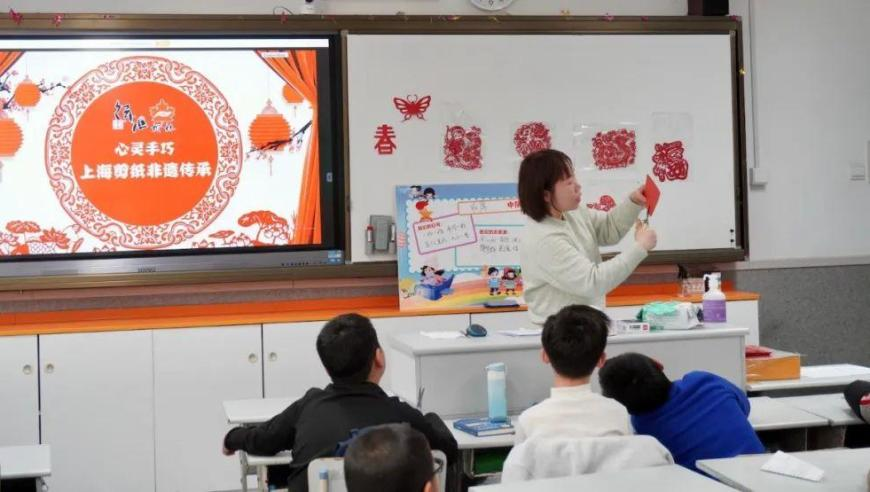 2025澳门特今晚开奖,十个摔炮vs一万个摔炮的威力,精准解释落实及其象征意义_基础版V9.73